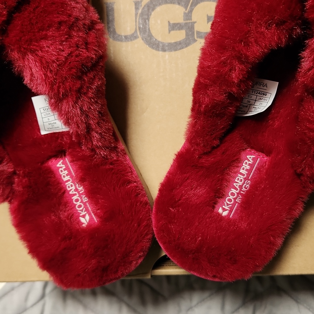 Koolaburra by UGG Burgundy Faux Fur Slippers Slides Women's 8 NWT and Box - Picture 2 of 9